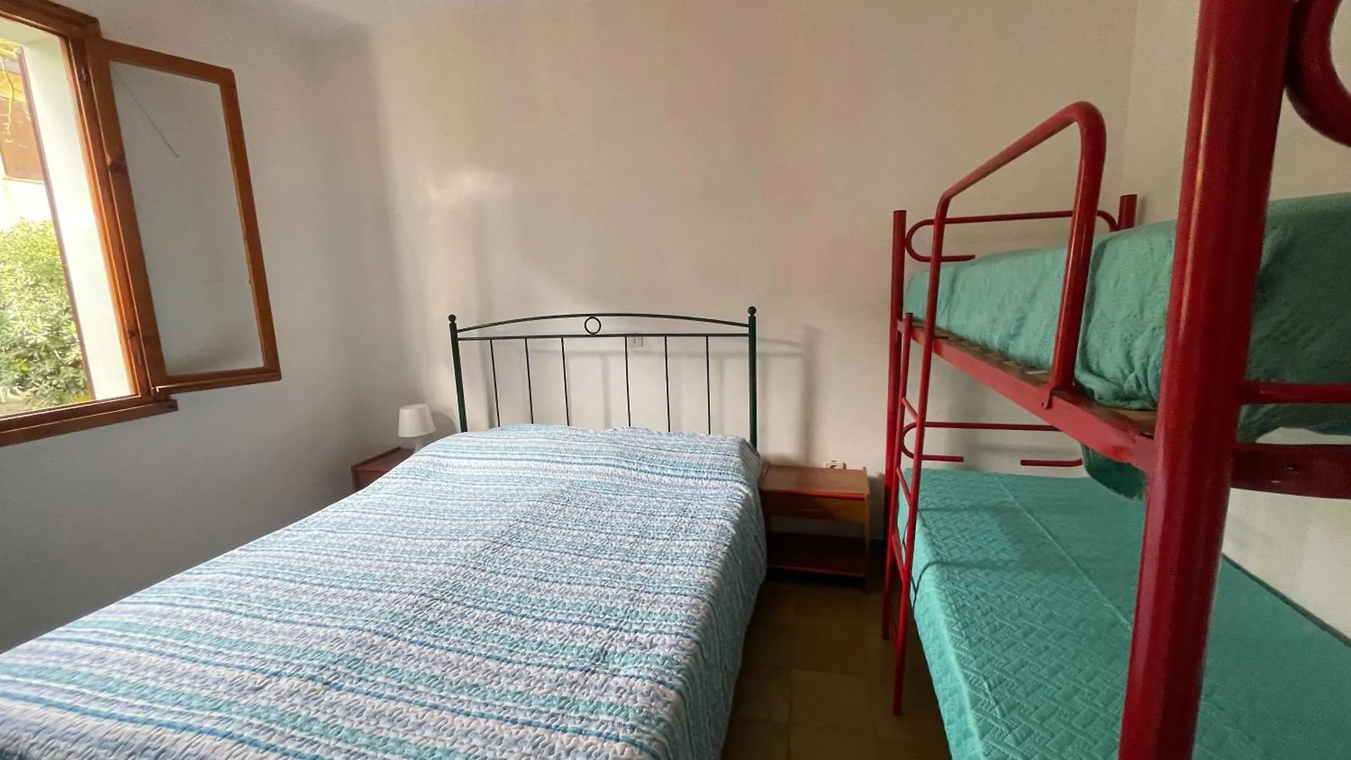 Accommodation With Shared Garden Close To The Sea Rosolina Mare
